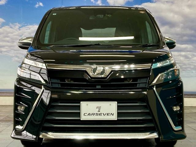 Toyota VOXY 2018 6398339-2