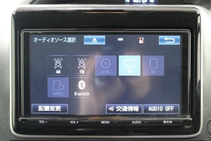 Toyota VOXY 2017 6399244-3