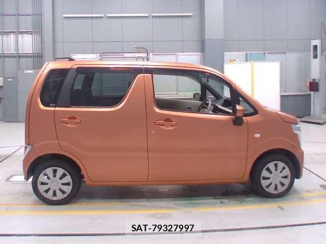 Suzuki WAGON R 2018 6380755-2