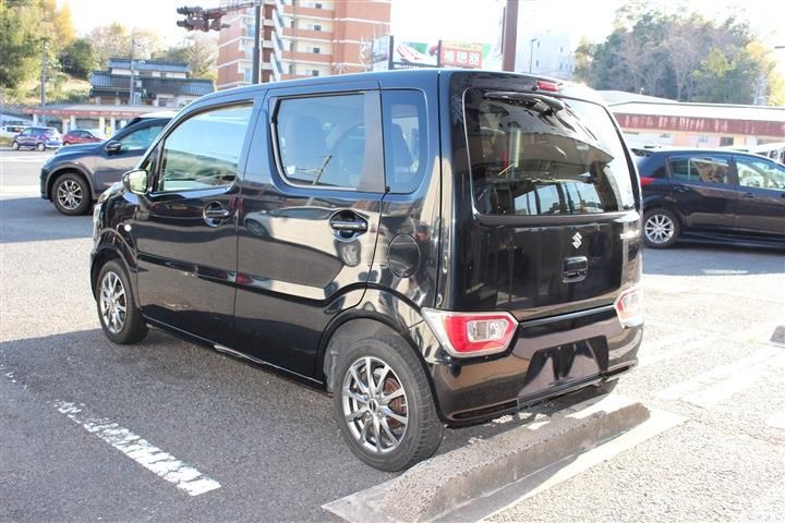 Suzuki WAGON R 2018 6381175-9