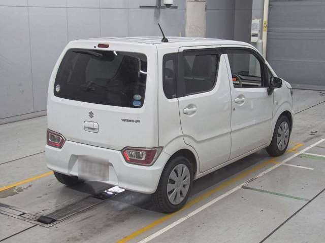 Suzuki WAGON R 2018 6381550-1