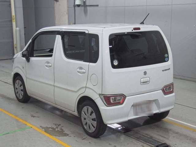 Suzuki WAGON R 2018 6381550-5
