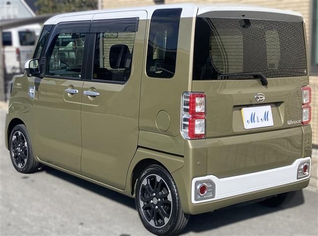 Daihatsu WAKE 2022 6420403-4