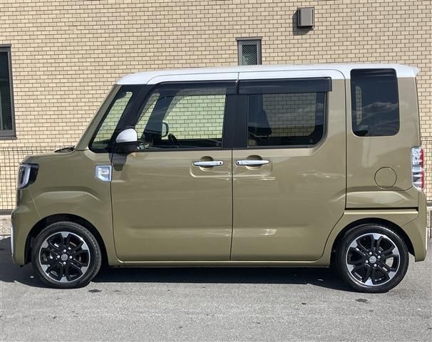 Daihatsu WAKE 2022 6420403-5