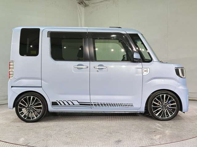 Daihatsu WAKE 2016 6423182-3