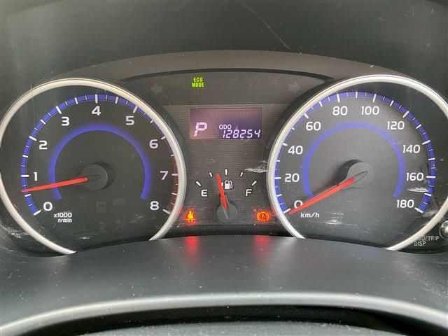 Toyota WISH 2013 6400588-9