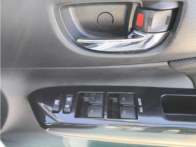 Toyota WISH 2012 6401049-10