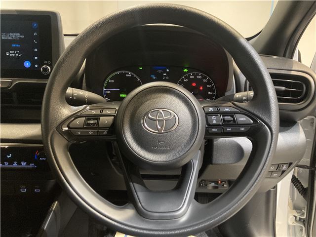 Toyota YARIS 2026 6402065-10