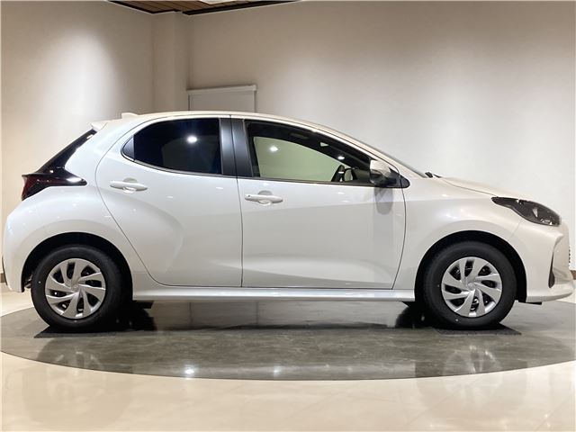 Toyota YARIS 2026 6402065-5