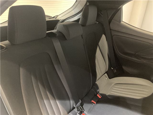 Toyota YARIS 2026 6402065-8