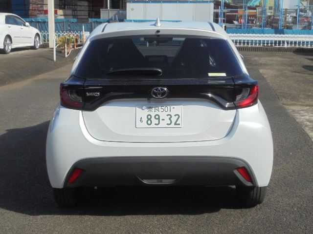 Toyota YARIS 2025 6402342-5