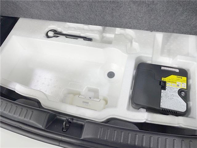 Toyota YARIS 2023 6404090-7