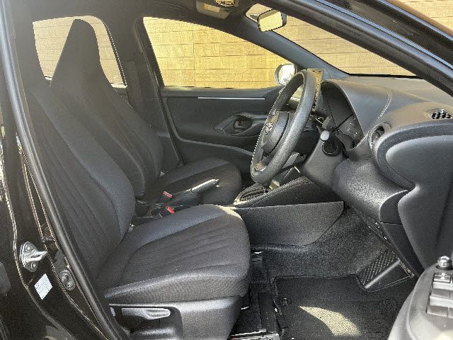 Toyota YARIS 2022 6405489-3