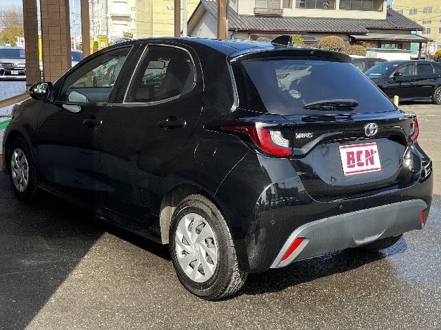 Toyota YARIS 2022 6405489-8