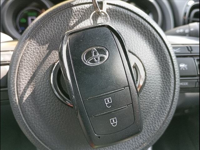 Toyota YARIS 2022 6405798-10