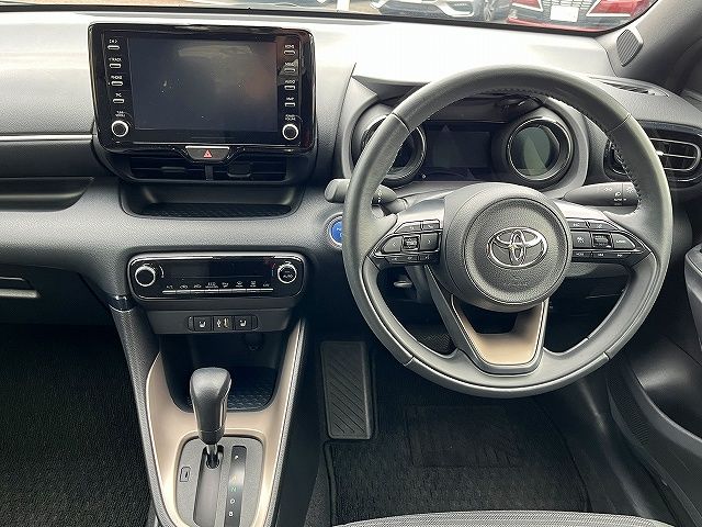 Toyota YARIS 2022 6405861-2