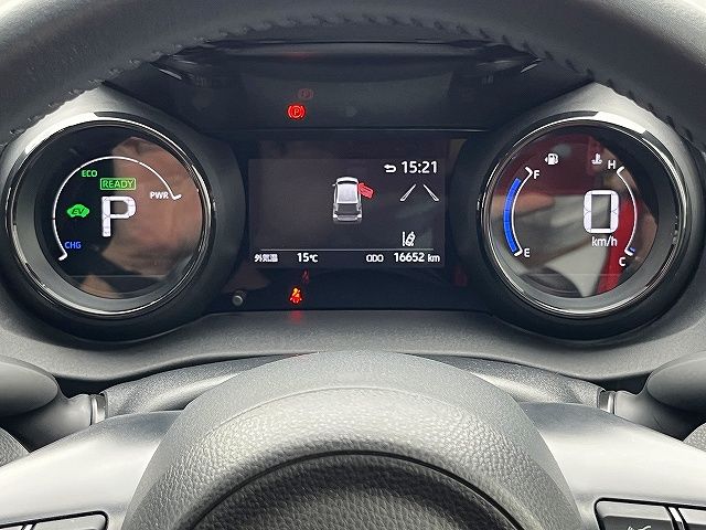 Toyota YARIS 2022 6405861-7