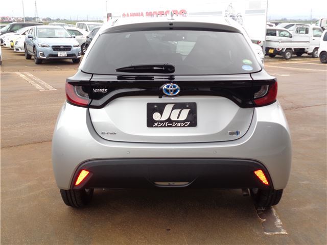 Toyota YARIS 2021 6407612-6