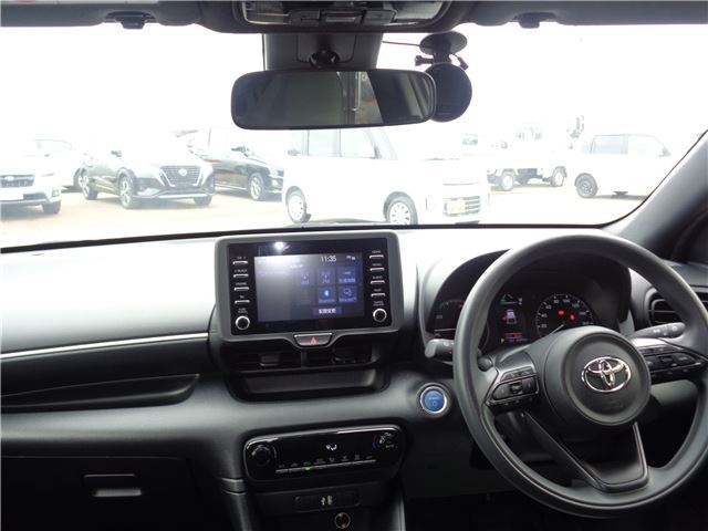Toyota YARIS 2021 6407612-7
