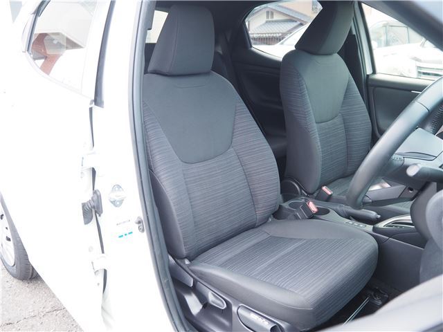Toyota YARIS 2021 6407681-7