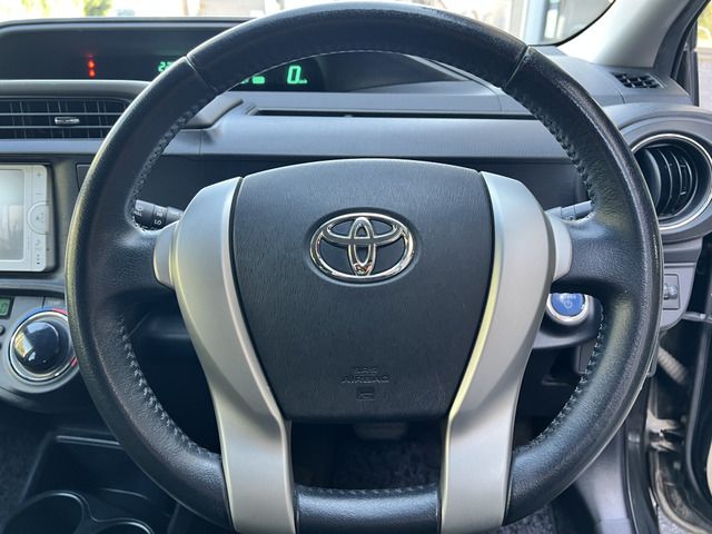 Toyota AQUA 2012 6424889-7