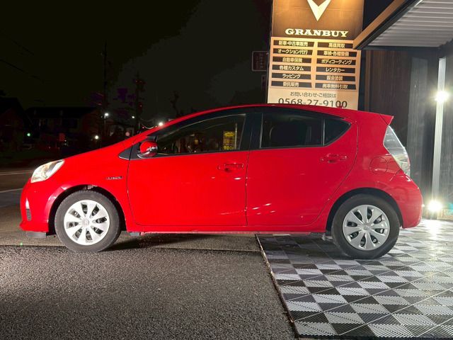 Toyota AQUA 2012 6425434-10