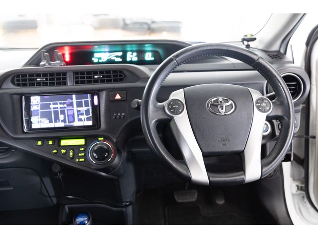 Toyota AQUA 2012 6425613-10