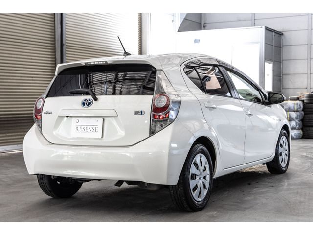 Toyota AQUA 2012 6425613-2