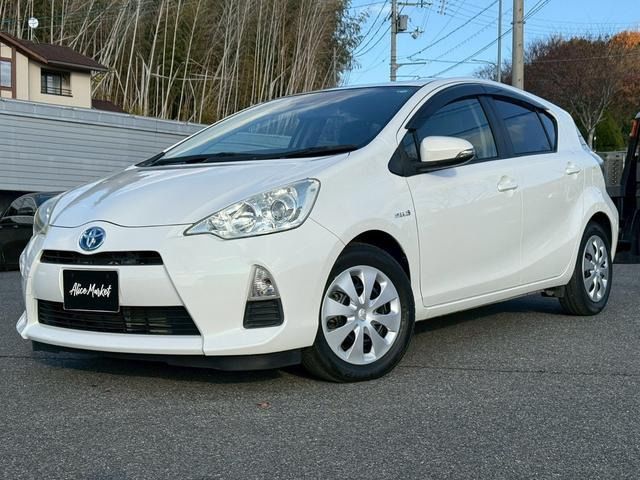 Toyota AQUA 2012 6425658-1