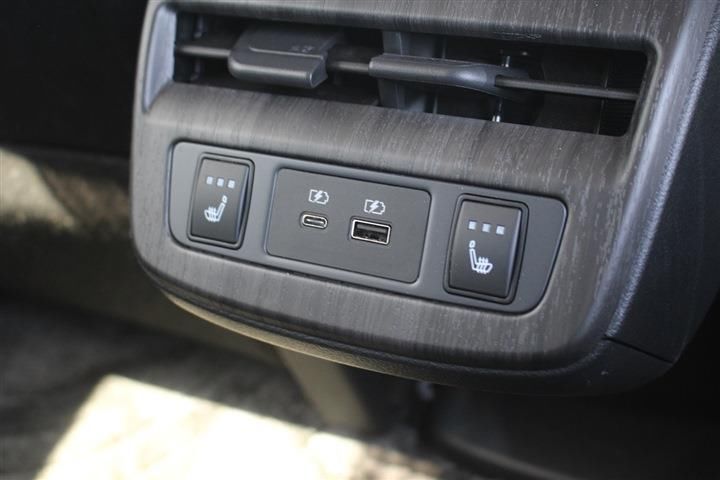 Nissan Ariya 2023 6451450-5