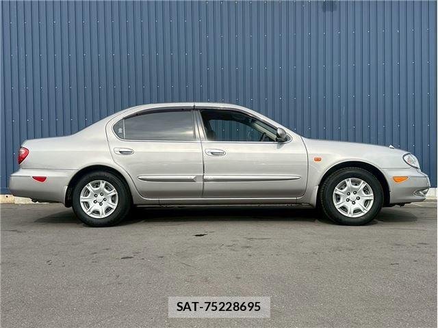 Nissan CEFIRO 2002 6458732-3