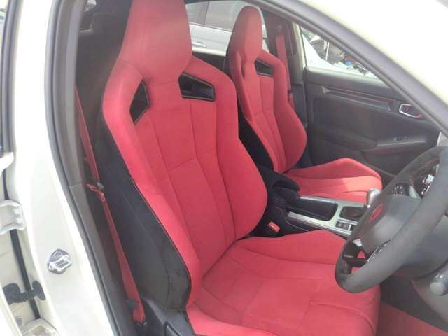 Honda CIVIC 2023 6472057-10