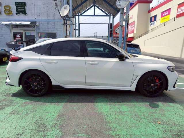 Honda CIVIC 2023 6472057-8
