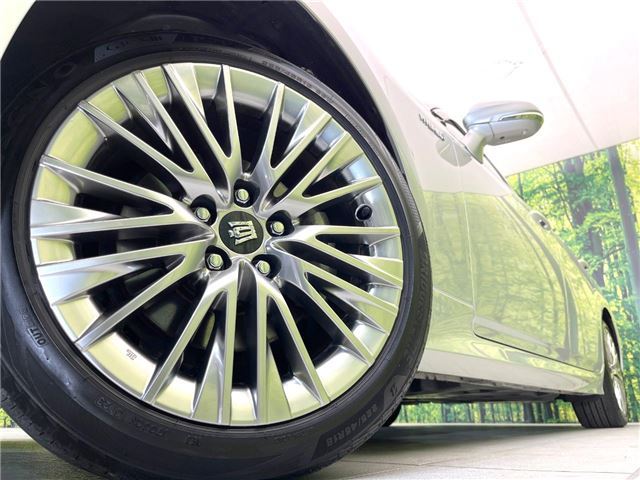 Toyota CROWN HYBRID 2018 6443159-10
