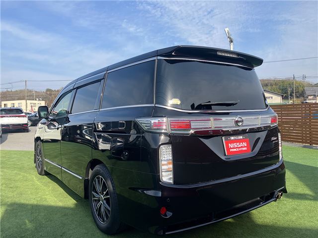 Nissan ELGRAND 2017 6466278-7