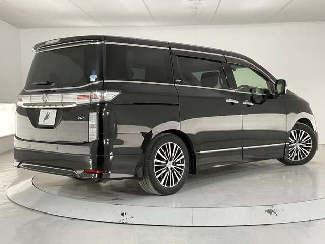 Nissan ELGRAND 2016 6466576-1
