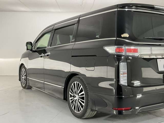Nissan ELGRAND 2016 6466576-4