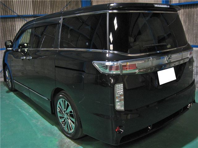 Nissan ELGRAND 2016 6466704-1