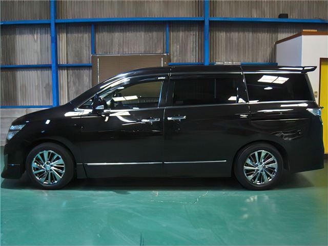 Nissan ELGRAND 2016 6466705-4
