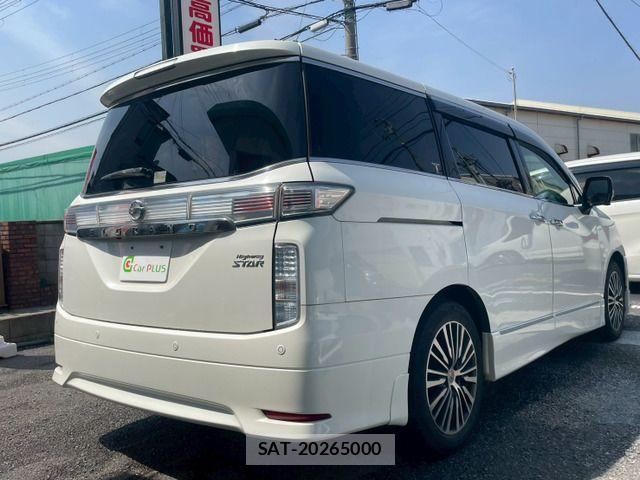 Nissan ELGRAND 2015 6466814-8