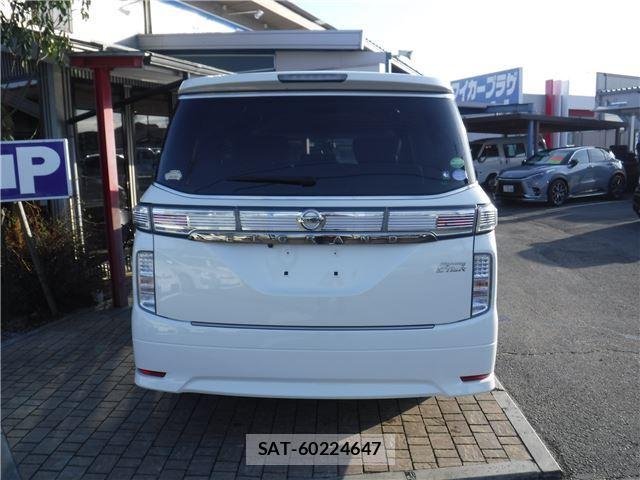 Nissan ELGRAND 2015 6467037-5
