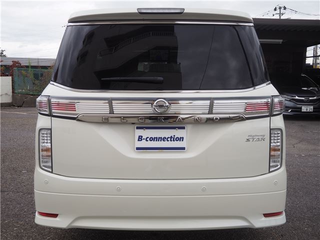 Nissan ELGRAND 2015 6467040-9