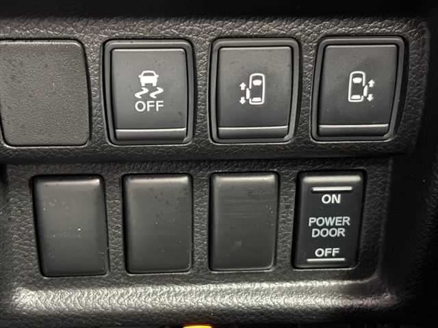 Nissan ELGRAND 2015 6467301-6