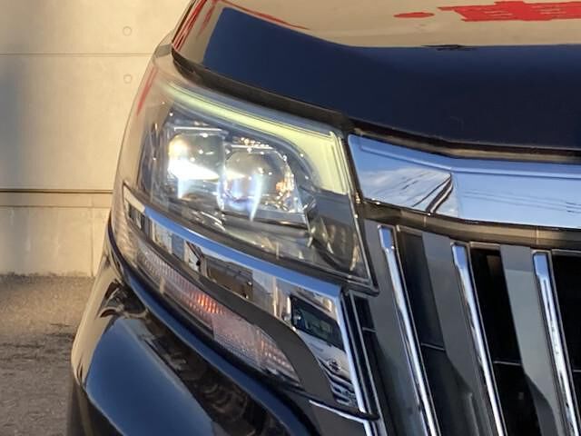 Toyota ESQUIRE 2018 6464453-9