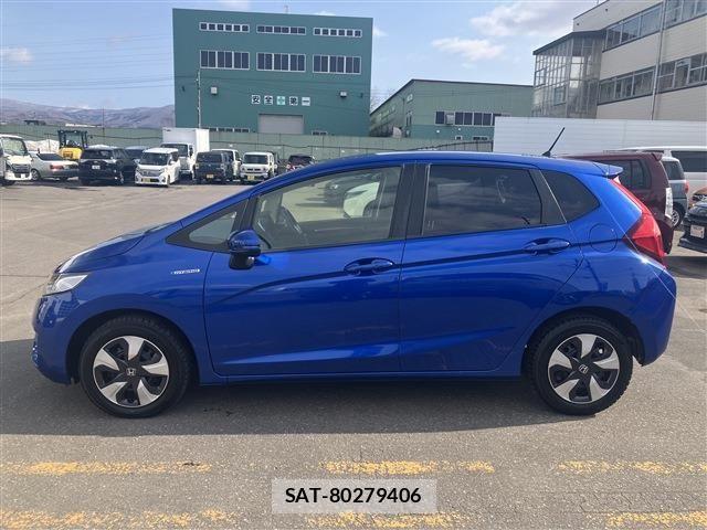 Honda FIT HYBRID 2016 6426423-4