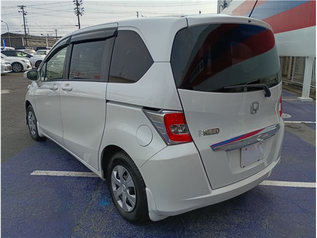 Honda FREED 2015 6433135-4
