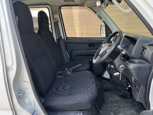 Daihatsu HIJET CARGO 2018 6431895-3