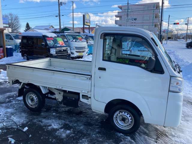 Daihatsu HIJET TRUCK 2016 6439137-9