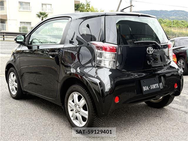 Toyota IQ 2010 6474549-10