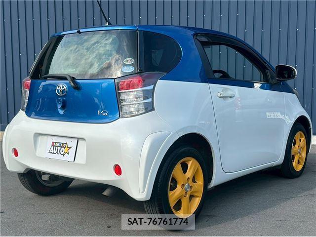 Toyota IQ 2010 6474550-7
